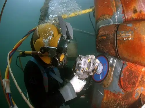 Underwater repair services